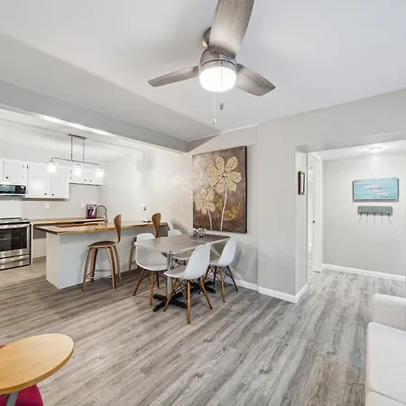Morning Glory Apt - Charming Accessible 3 Bedroom